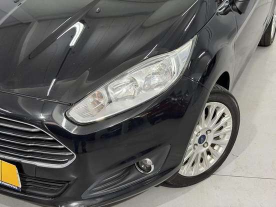 FORD-FIESTA-2015