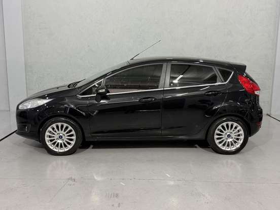 FORD-FIESTA-1.6 TITANIUM HATCH 16V FLEX 4P POWERSHIFT FORD-FIESTA-2015