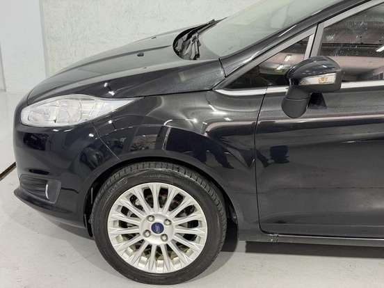 FORD-FIESTA-2015
