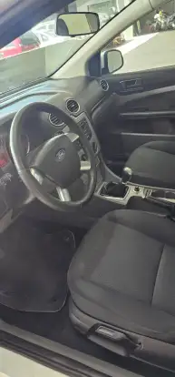 FORD-FOCUS-2012