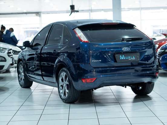 FORD-FOCUS-1.6 8V GASOLINA 4P MANUAL FORD-FOCUS-2010