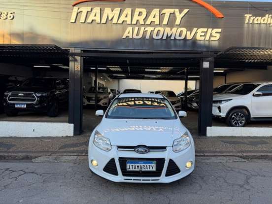 FORD-FOCUS-1.6 SE 16V FLEX 4P POWERSHIFT FORD-FOCUS-2014