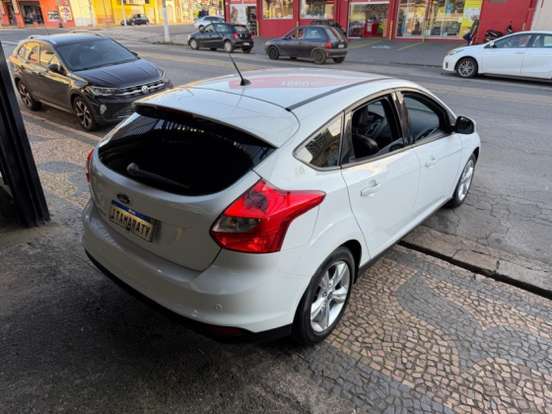 FORD-FOCUS-1.6 SE 16V FLEX 4P POWERSHIFT FORD-FOCUS-2014