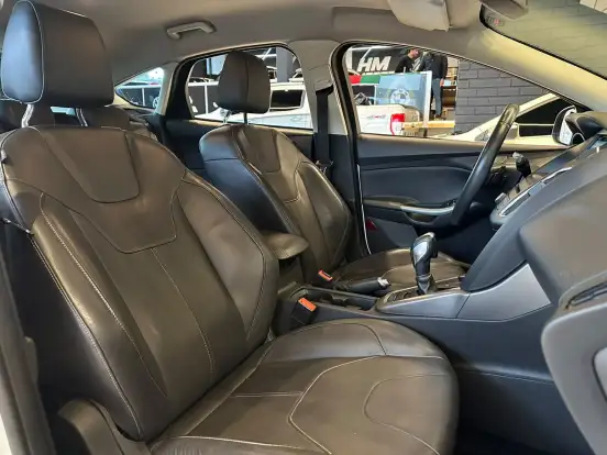 FORD-FOCUS-2.0 SE PLUS 16V FLEX 4P POWERSHIFT FORD-FOCUS-2018