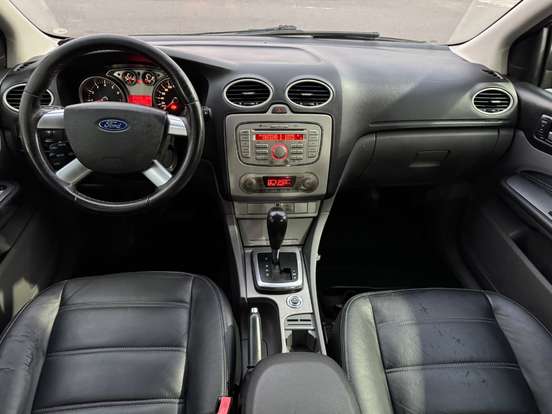 FORD-FOCUS-2012