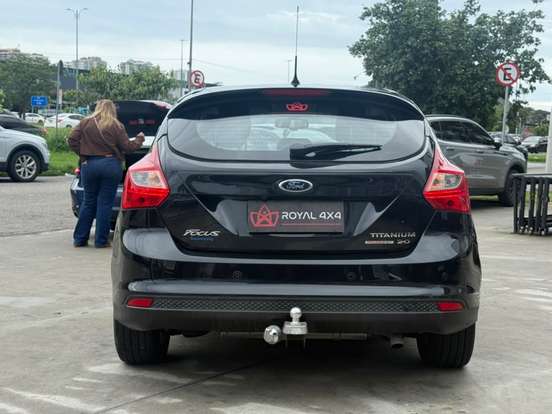 FORD-FOCUS-2.0 TITANIUM SEDAN 16V FLEX 4P AUTOMÁTICO FORD-FOCUS-2015