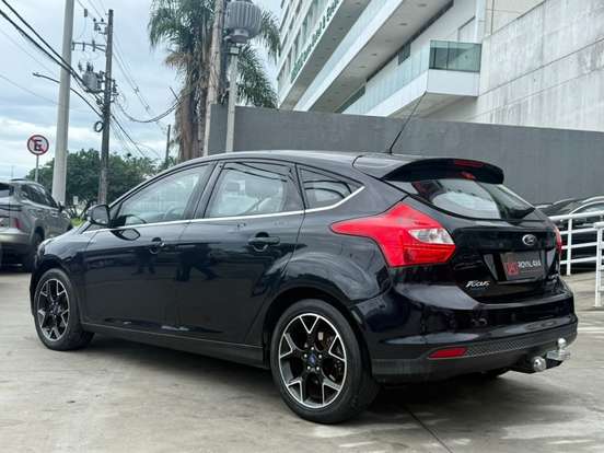 FORD-FOCUS-2.0 TITANIUM SEDAN 16V FLEX 4P AUTOMÁTICO FORD-FOCUS-2015