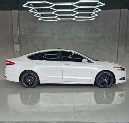FORD-FUSION-2015