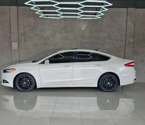 FORD-FUSION-2015
