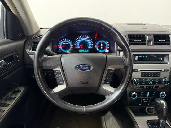 FORD-FUSION-2010