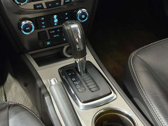 FORD-FUSION-2010