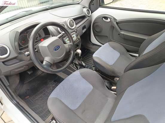 FORD-KA-2013