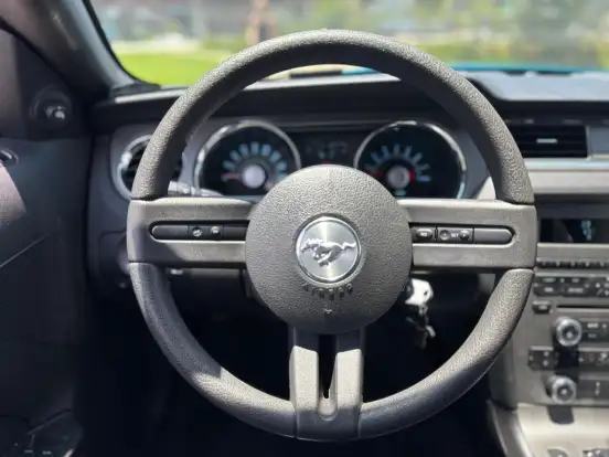 FORD-MUSTANG-2012