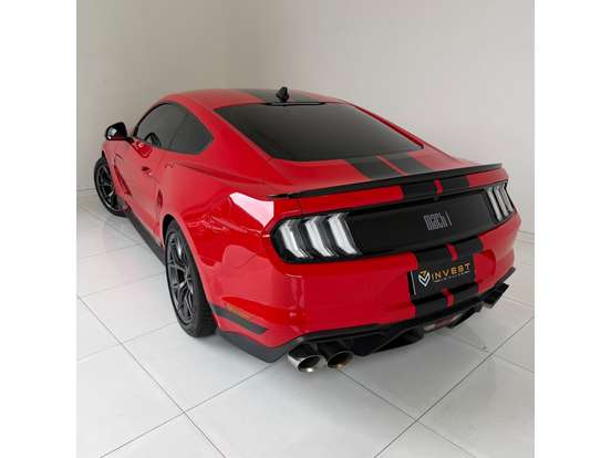 FORD-MUSTANG-2022