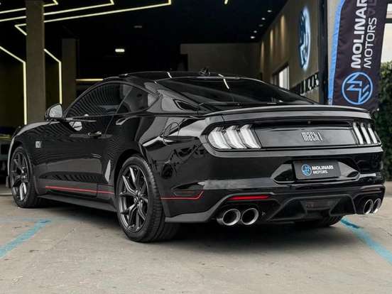 FORD-MUSTANG-2021