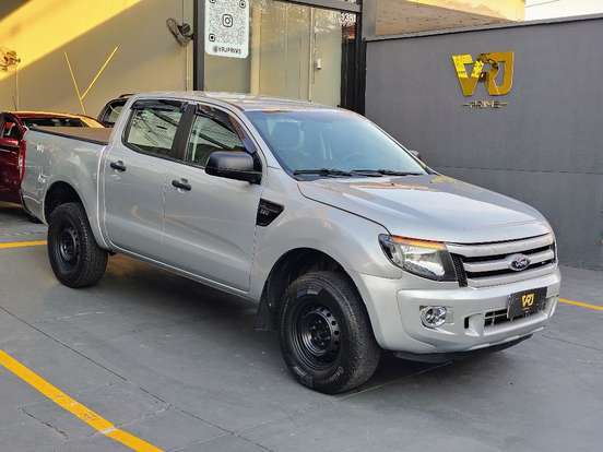 FORD-RANGER-2013