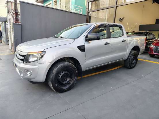 FORD-RANGER-2013