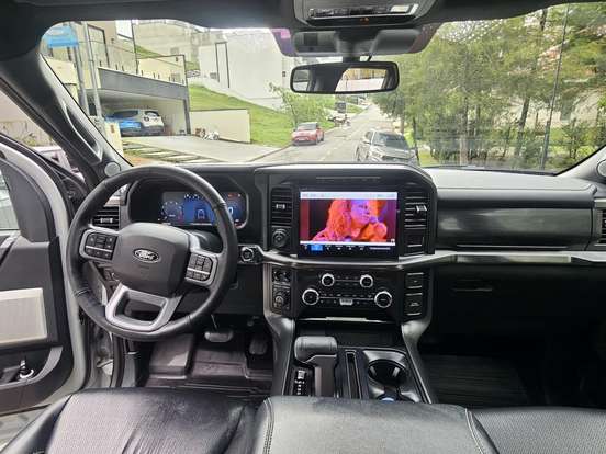 FORD-F-150-5.0 V8 GASOLINA CD LARIAT BLACK FX4 AUTOMÁTICO FORD-F-150-2024