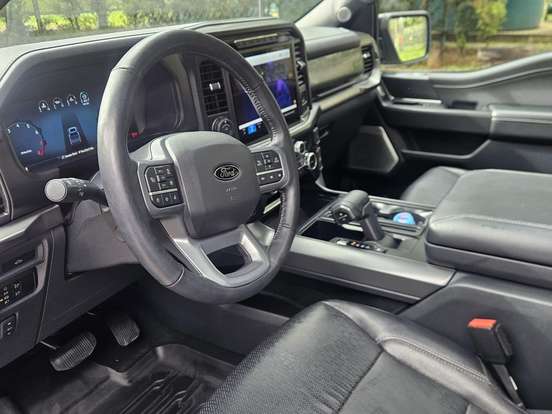 FORD-F-150-5.0 V8 GASOLINA CD LARIAT BLACK FX4 AUTOMÁTICO FORD-F-150-2024