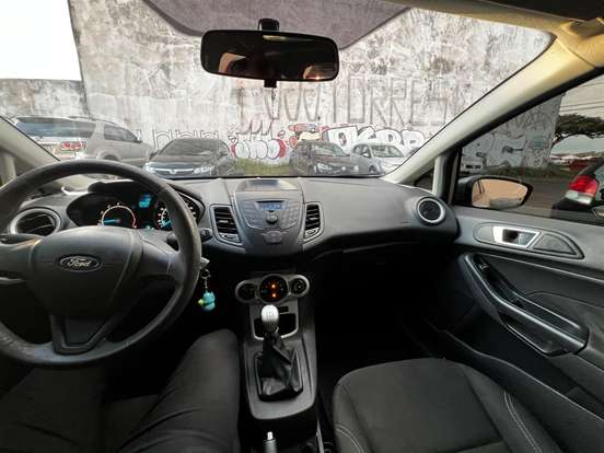 FORD-FIESTA-2013