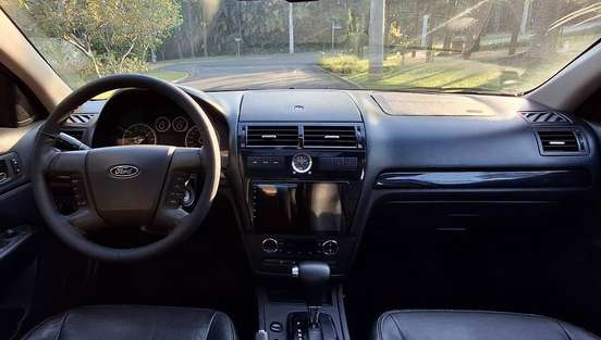 FORD-FUSION-2008