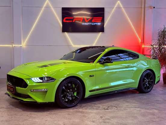FORD-MUSTANG-2020