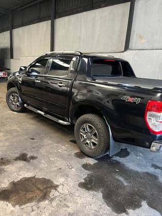 FORD RANGER 3.2 LIMITED PLUS 4X4 CD 20V DIESEL 4P AUTOMÁTICO