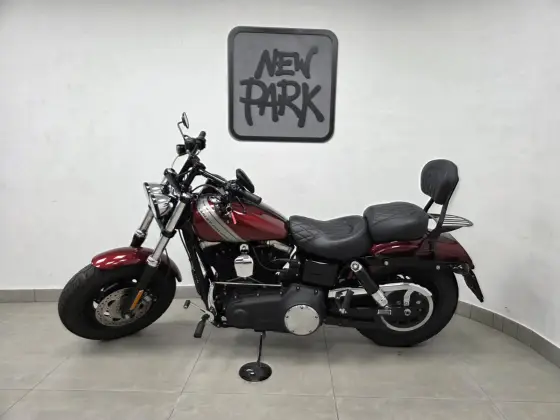 HARLEY-DAVIDSON DYNA FAT BOB 
