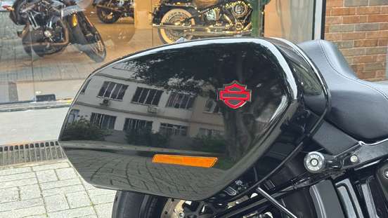 HARLEY-DAVIDSON-LOW RIDER ST-2025
