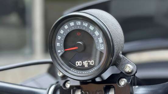 HARLEY-DAVIDSON-LOW RIDER ST-2025