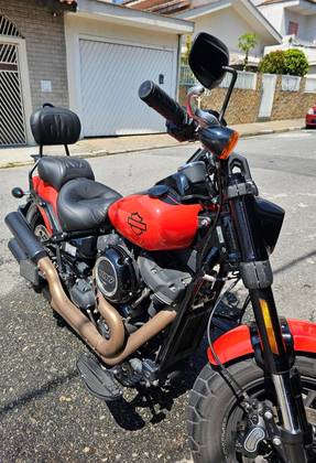 HARLEY-DAVIDSON SOFTAIL FAT BOB 107 