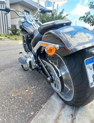 HARLEY-DAVIDSON-SOFTAIL FAT BOY 114-2020