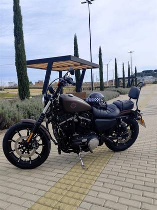 HARLEY-DAVIDSON SPORTSTER IRON 883 