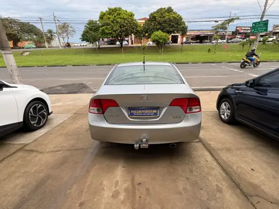 HONDA-CIVIC-2010