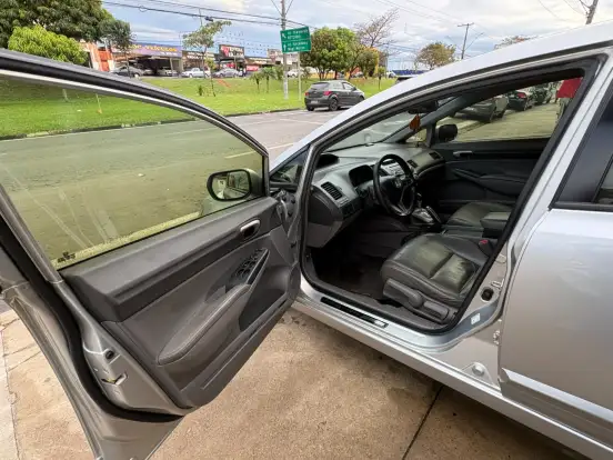HONDA-CIVIC-2010
