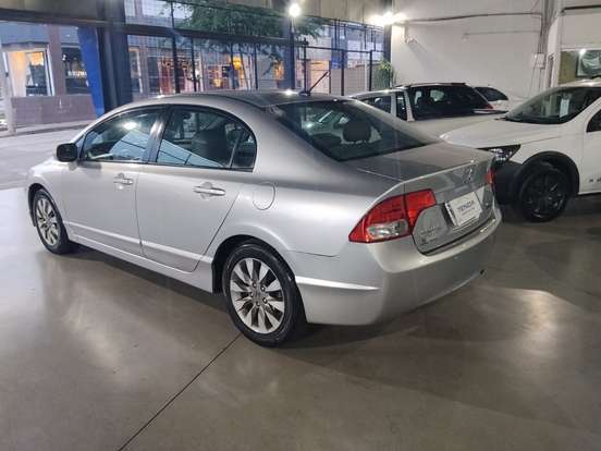 HONDA-CIVIC-2010