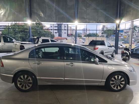 HONDA-CIVIC-2010