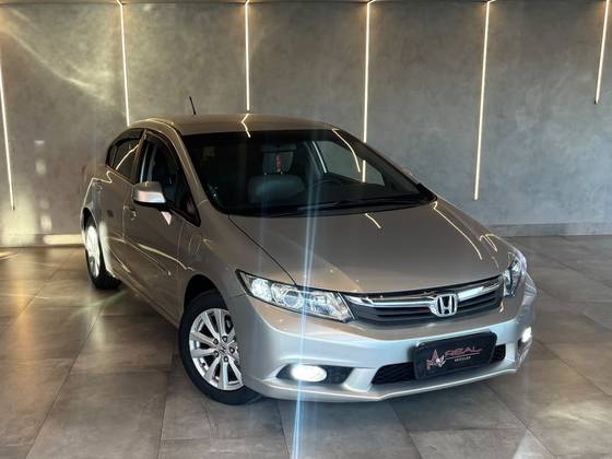 HONDA CIVIC 1.8 LXS 16V FLEX 4P AUTOMÁTICO