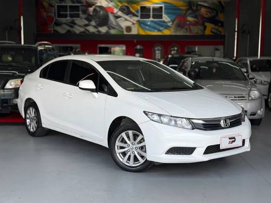 HONDA CIVIC 1.8 LXS 16V FLEX 4P AUTOMÁTICO