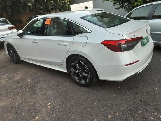 HONDA-CIVIC-2024