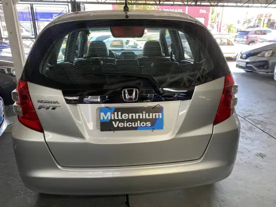 HONDA-FIT-2010