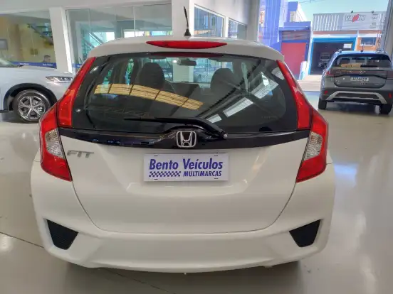 HONDA-FIT-1.5 LX 16V FLEX 4P MANUAL HONDA-FIT-2014