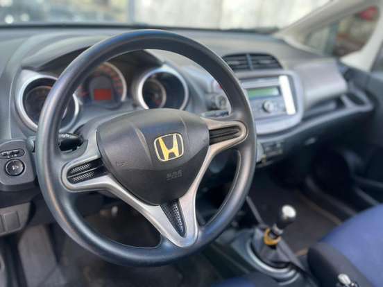 HONDA-FIT-2013