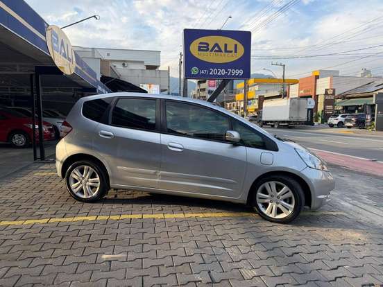 HONDA-FIT-2009