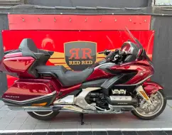 HONDA GL 1800 GOLD WING TOUR HONDA GL 1800 GOLD WING TOUR