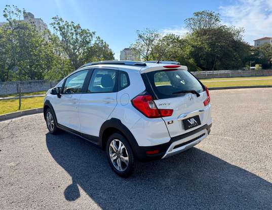 HONDA-WR-V-2017