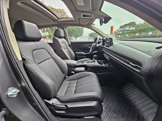 HONDA-ZR-V-2023