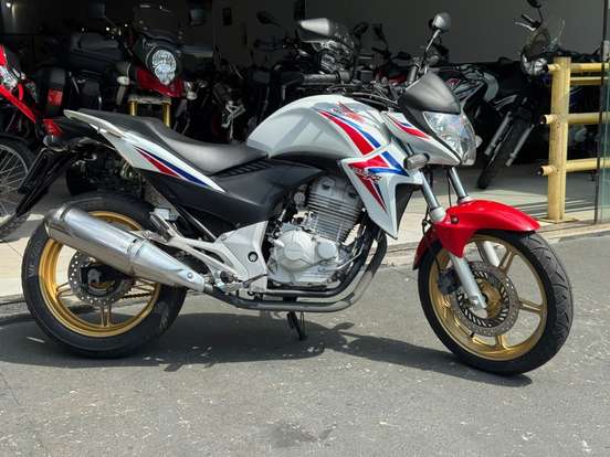 HONDA-CB 300R-2015
