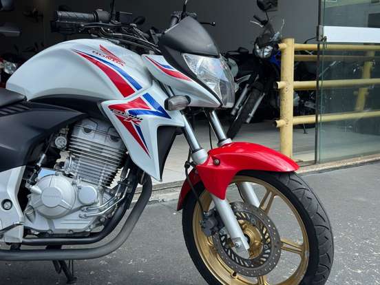 HONDA-CB 300R-2015