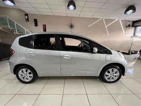 HONDA-FIT-2012